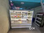 Cake counter, refrigarator for cake 90 cake capacity