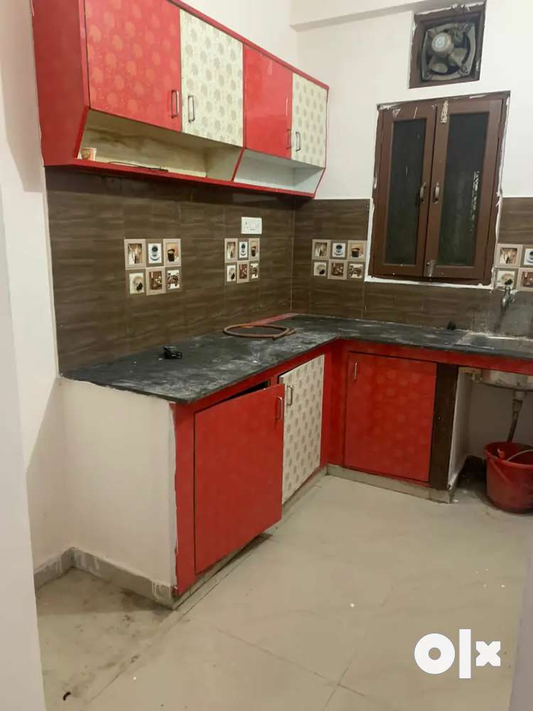 A furnished, well maintained 2 BHK flat in a approved society.