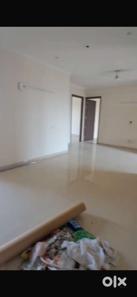 3BHK GATED FLAT (vip Road)