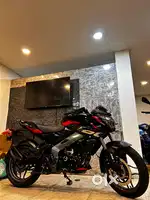 BRAND NEW ONLY 3 MONTHS OLD PULSAR NS 160ODEL OF 2025 WITH ALL PAPERS