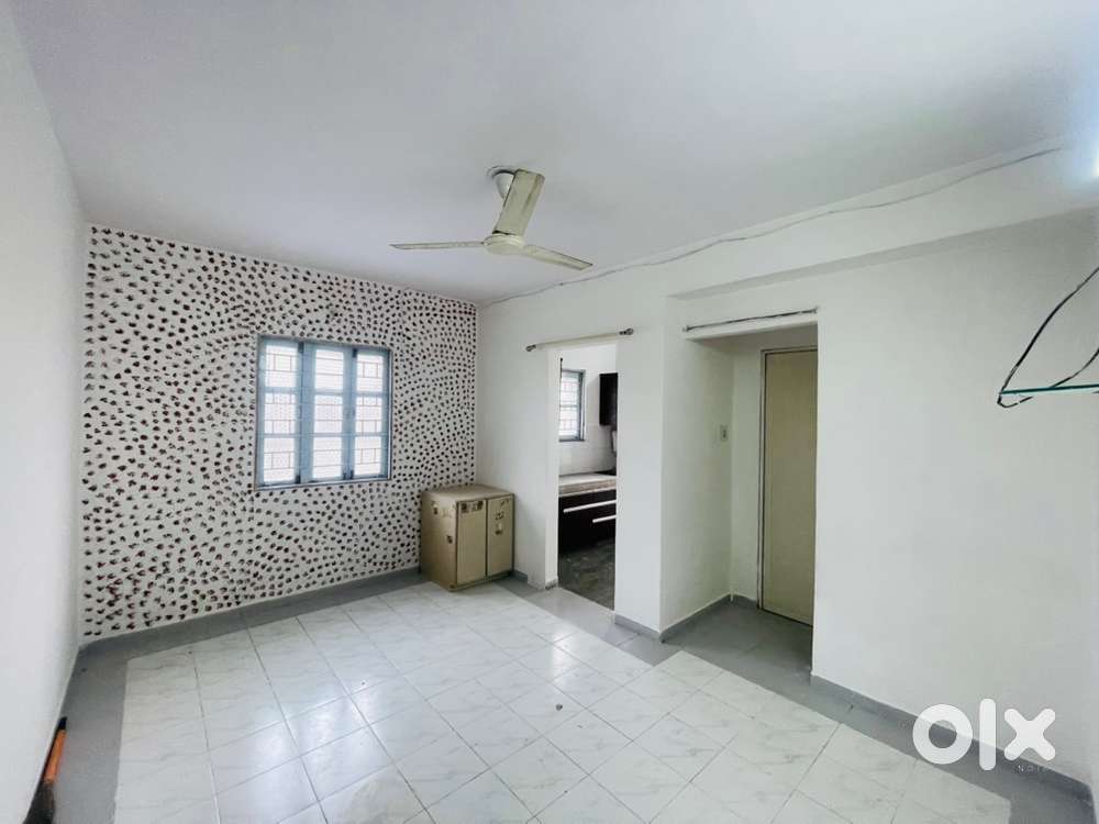 Very Nice 1bhk Flat For Rent at Nr Ramdevnagar Road Satellite