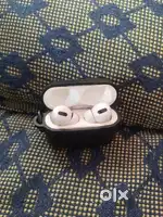 AirPods sale kr raha ho , 1400 k laite si