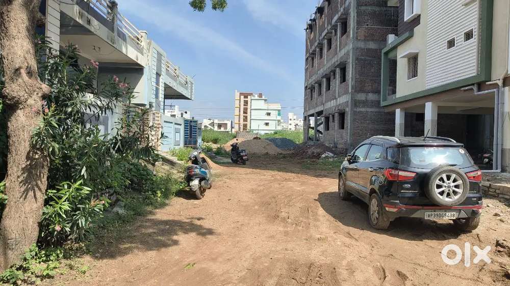 North lp no 5.5 cnts 60/40 goud colony plot for sale