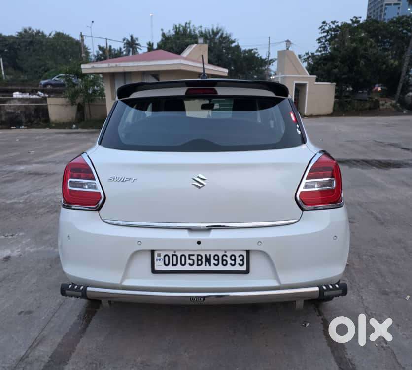 Maruti Suzuki Swift VXI Optional, 2023, Petrol