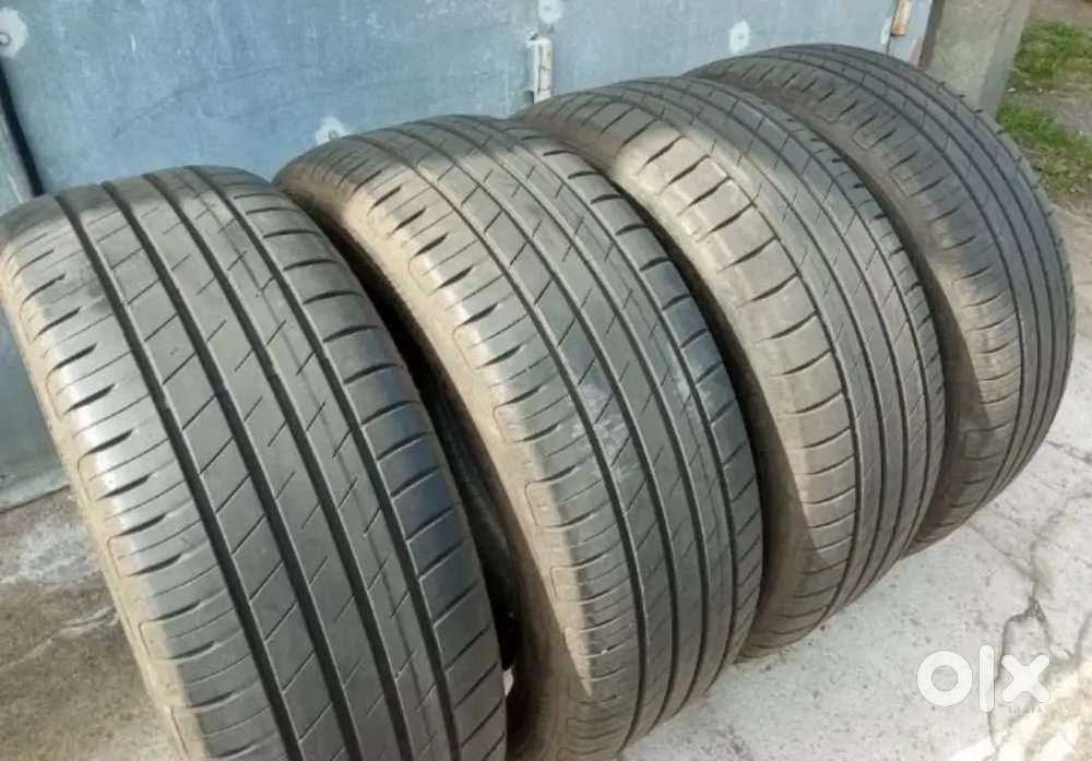 215 55 18 goodyear 80% grip 4 tyres ..