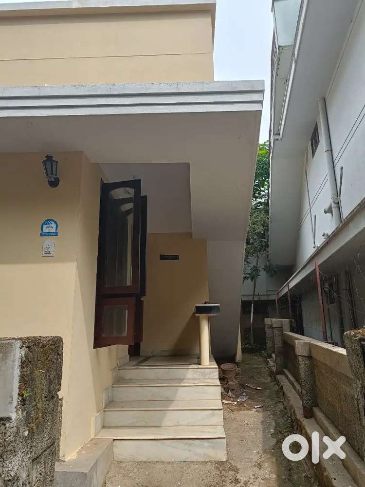 2 BHK Ulloor Akkulam Road 2 wheeler parking only