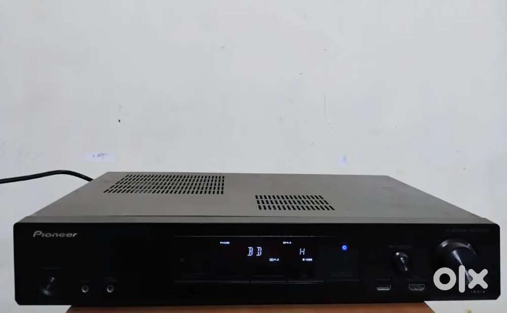 Pioneer VSX-S510 networking receiver with temote