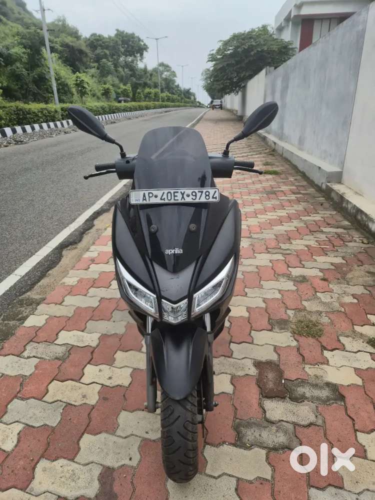 Aprilia SXR 160 with ABS – Premium Style & Power