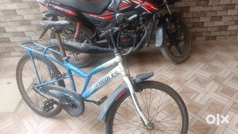 Boys cycle