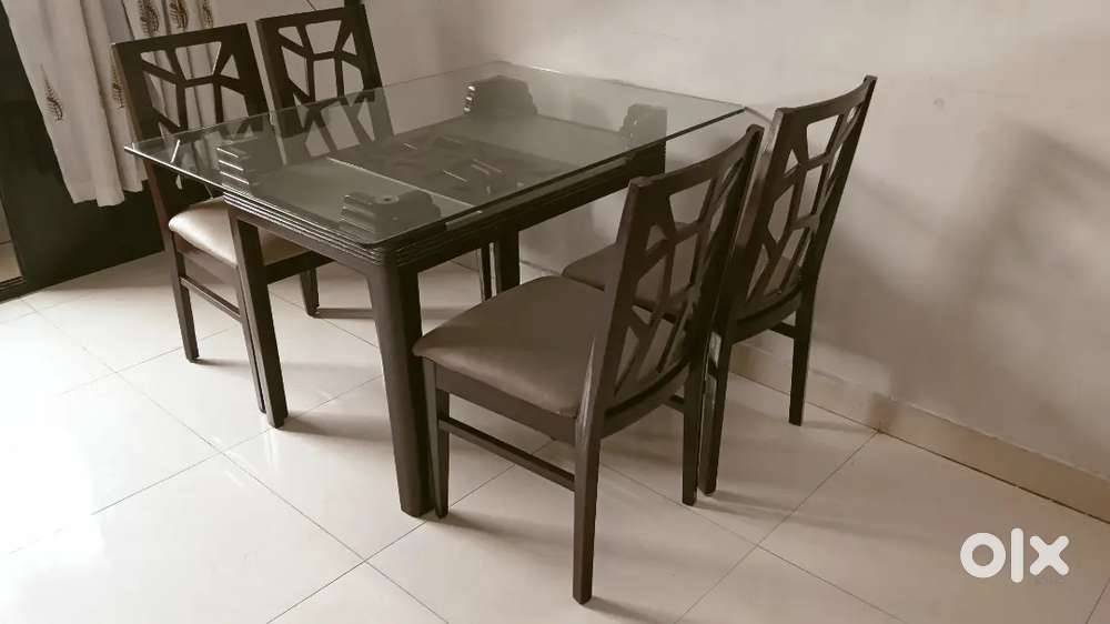 Teakwood daining table for sell