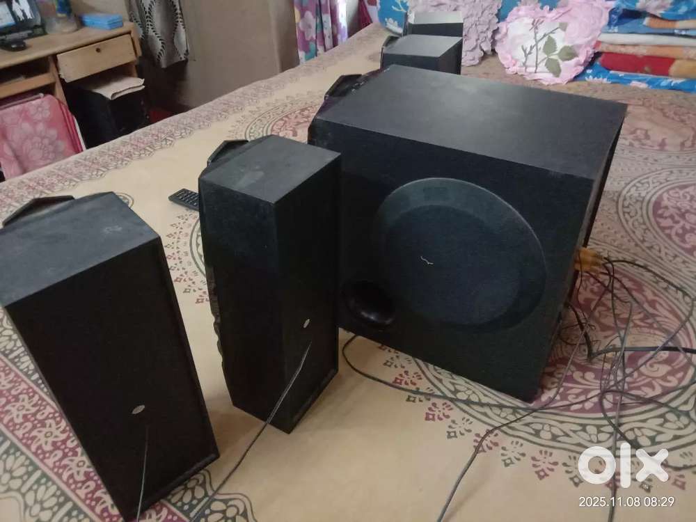 Multimedia speaker 4.1 in very good condition. Zebronics