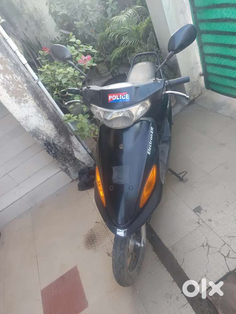 Yo electron ER Electric scooty in running condition.