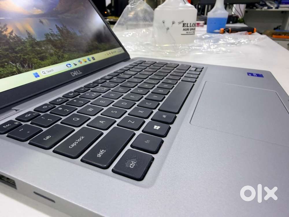 Like Brand New Dell 5320 core i7 11th Gen 512gb ssd 32gb ram Laptop