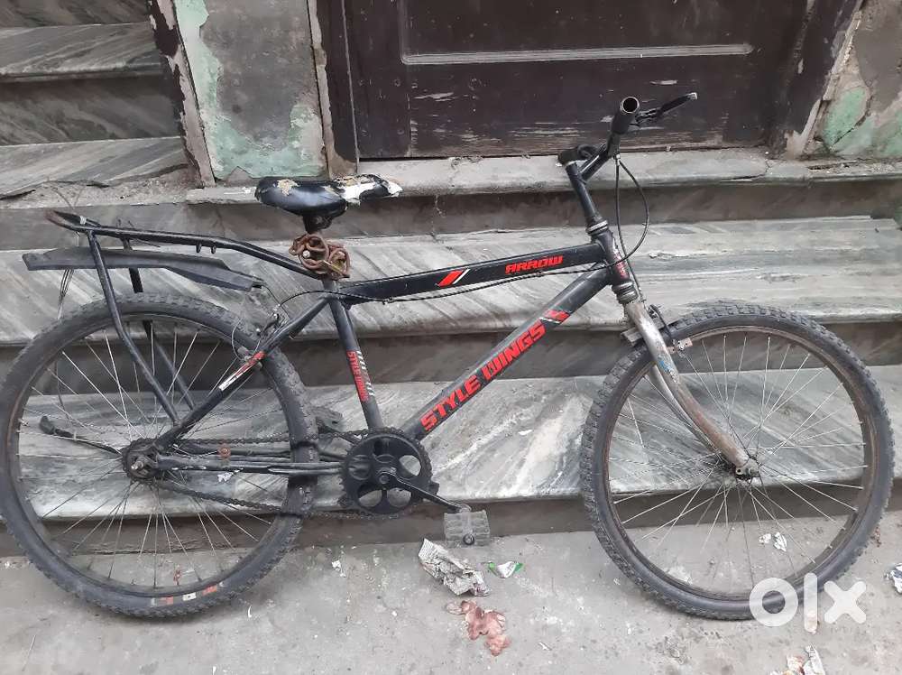 Best cycle black colour only 1500