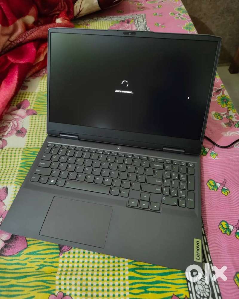 Lenovo LOQ Al Powered AMD Ryzen 7 4050 7 Octa Core 7840HS