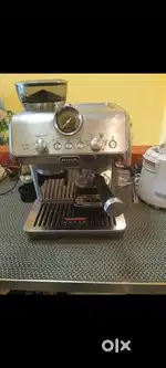 Delonghi  coffee machine