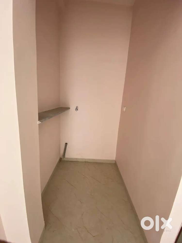 2 bhk house 1st floor