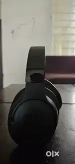 JBL TUNE 770 NC with 3.5 mm connector and Case