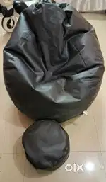 4xl Bean bag with stool