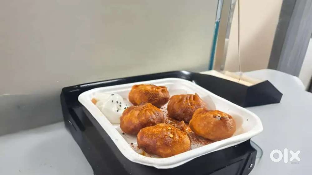 A good momos and burger maker for a momo stall