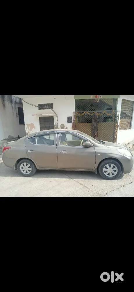 Nissan Sunny 2011 Petrol