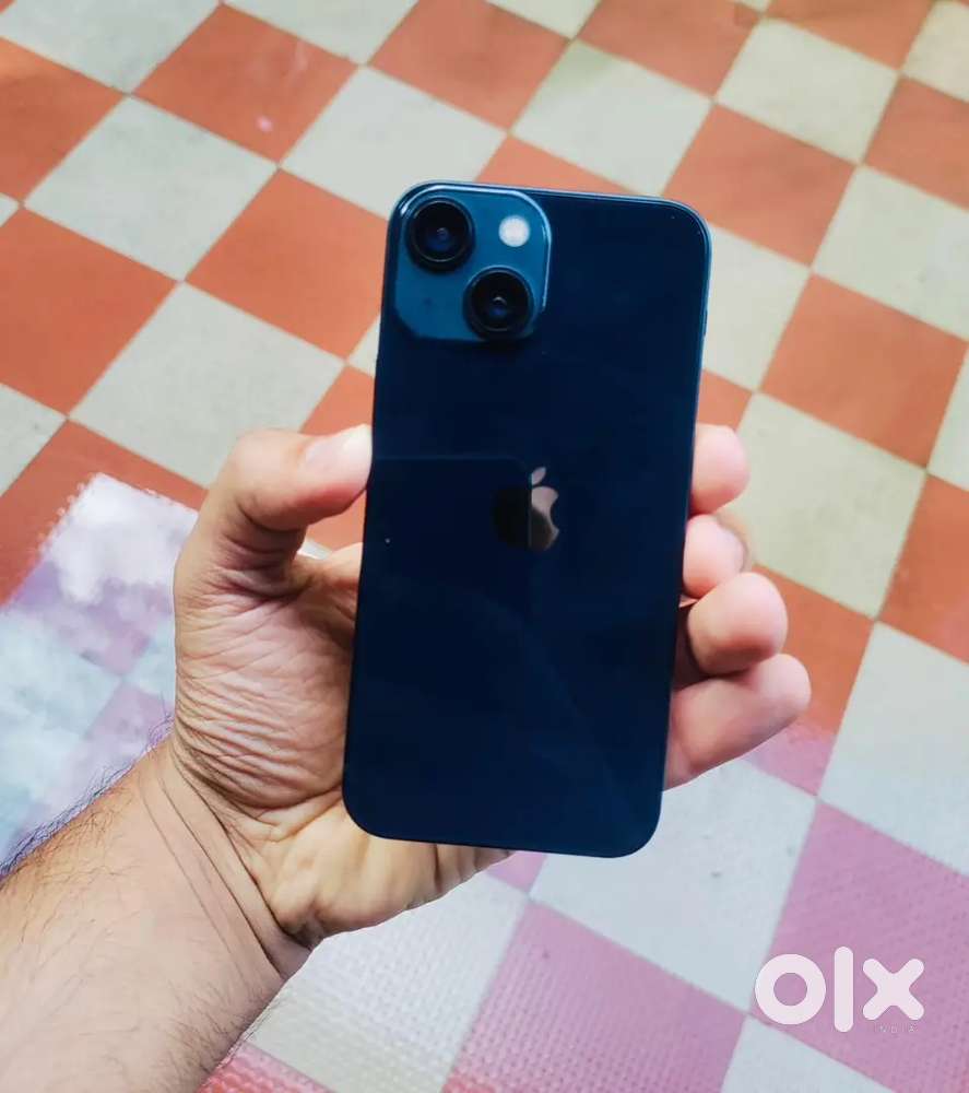 Iphone 13 mini ( with orginal charger )