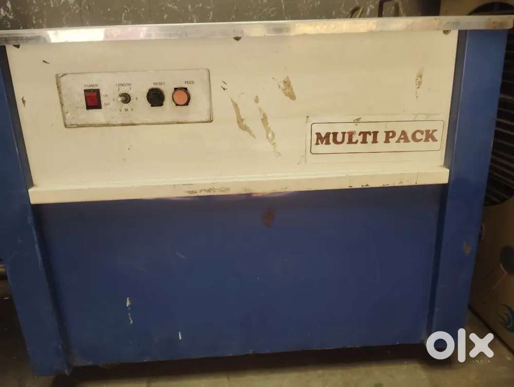 Automatic strapping machine