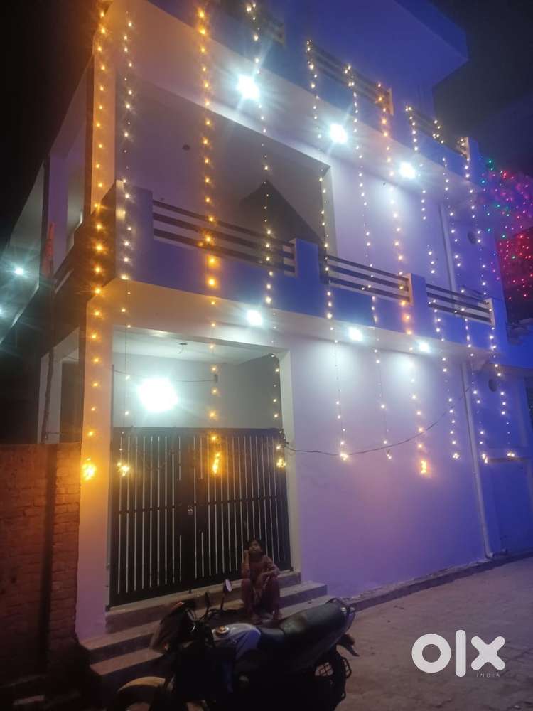 Flat in Priti Nagar