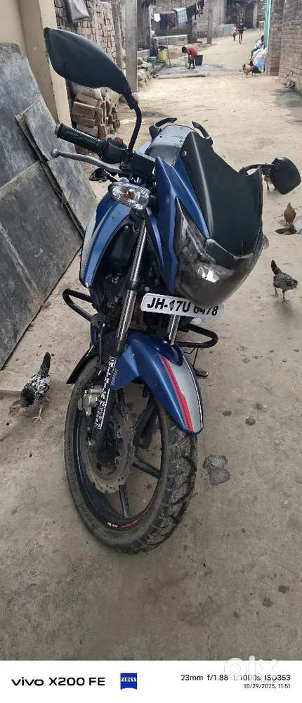 Tvs Apache rtr 160 BS 6 model not a single scratch smooth engine
