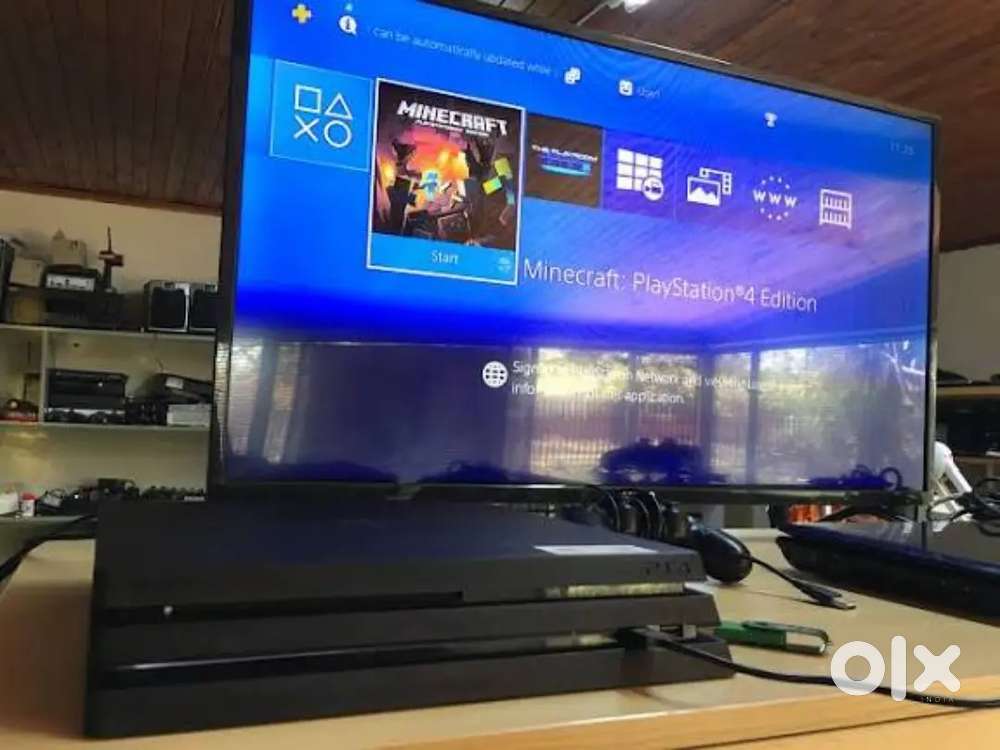 Play station 4 pro(Price negotiable)