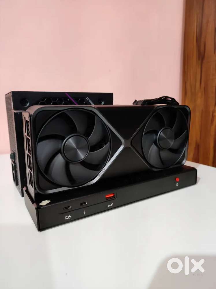 External GPU Enclosure (eGPU), TB3 and TB4  - Excellent Condition