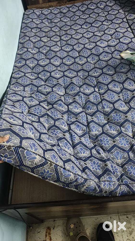Gadda double bed