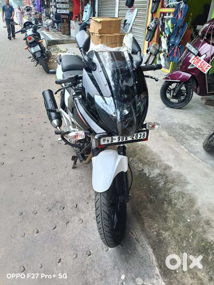BAJAJ PULSAR 220F