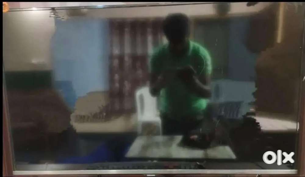 Samsung TV 42 inch refurbished, In good condition and working