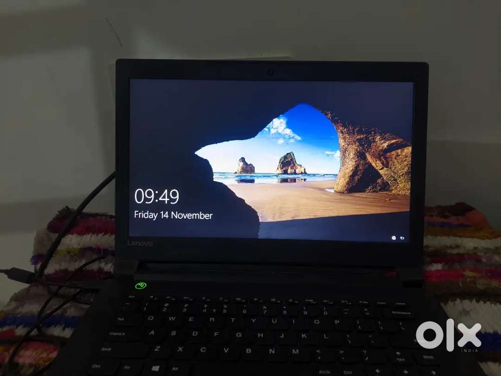 Lenovo V310 (1TB / 8Gb Ram)