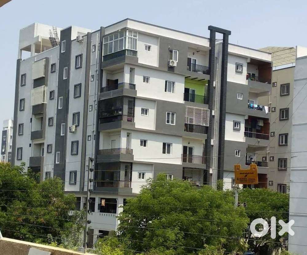 one room available in 3bhk for females