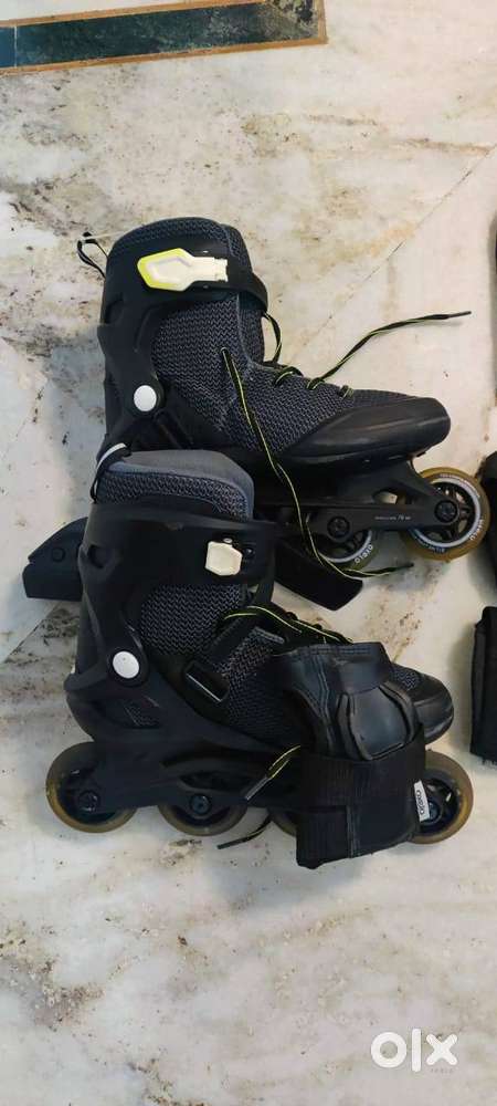Oxelo Fit100 Roller Skates and protection kit (Unused))