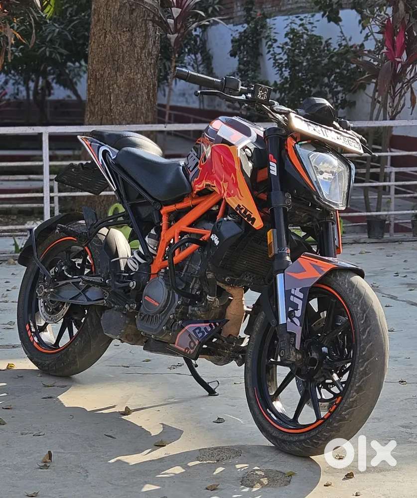 Duke 125 Fully time to time serviced ,nit and clean condition