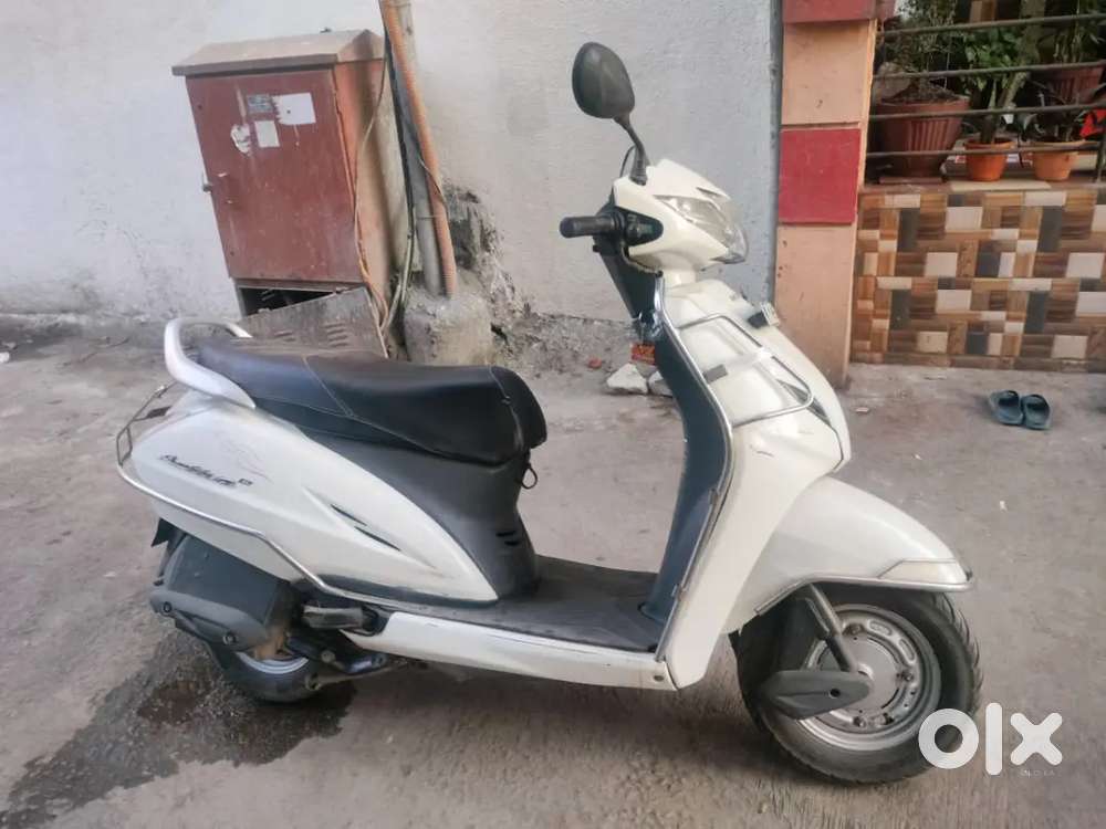 Good condition & one handed Activa 3G for sell
