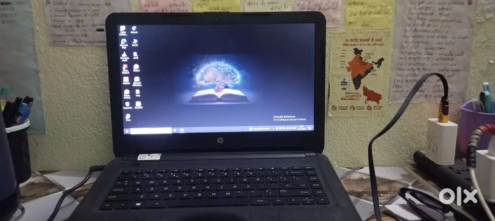 SELL THIS LAPTOP EVERYTHING IS OK ( HP ) BLACK COLOUR