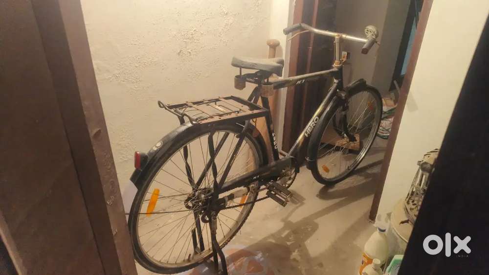 Hero cycle in excellent condition for sale