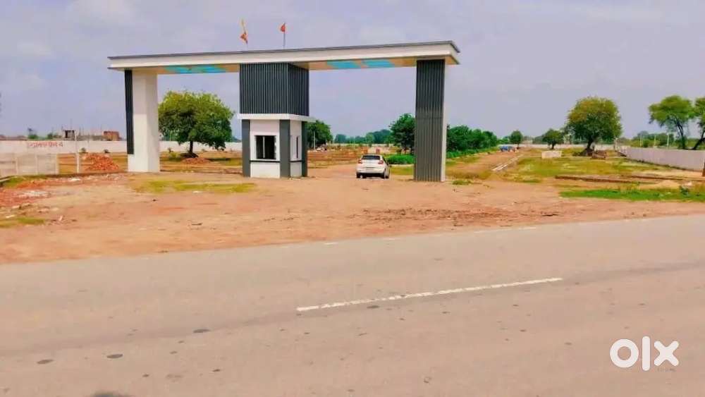 Kanpur naubasta galla mandi 2km aage ban rahi township me plot kharide