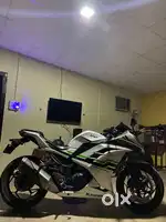 White ninja 300 , well maintained, good mileage , BS3