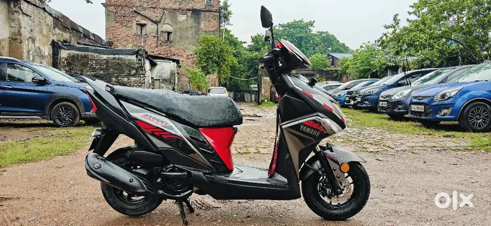 Yamaha RayZR