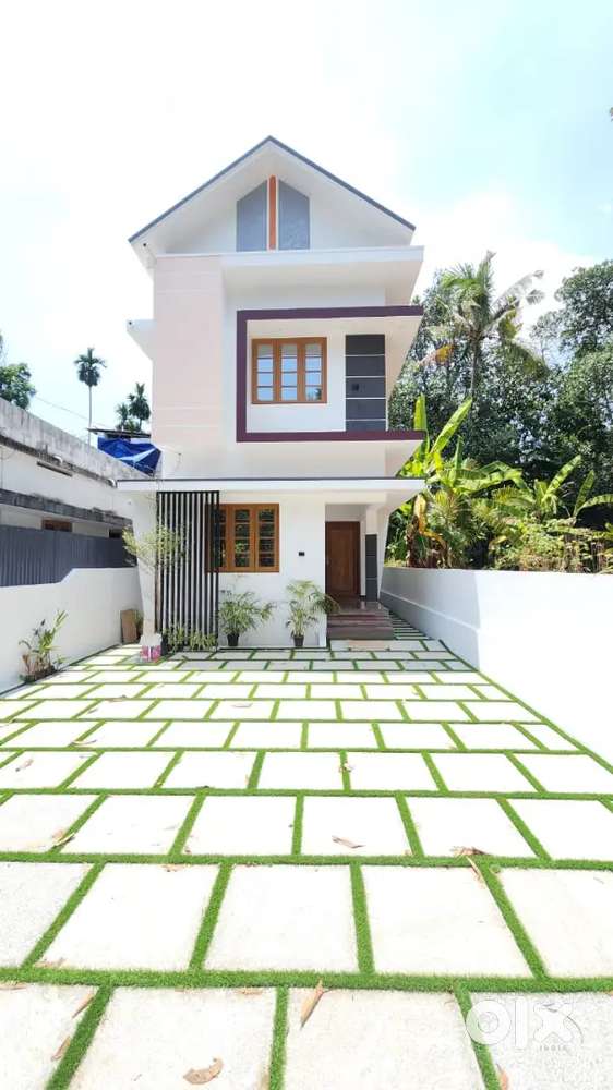 Aluva u c veluppanpady 4 5 ct 1500 sft 3 bhk 65 lk