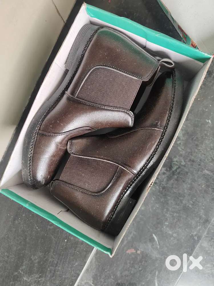 CHELSEA Boots Shoes (10 No.)
