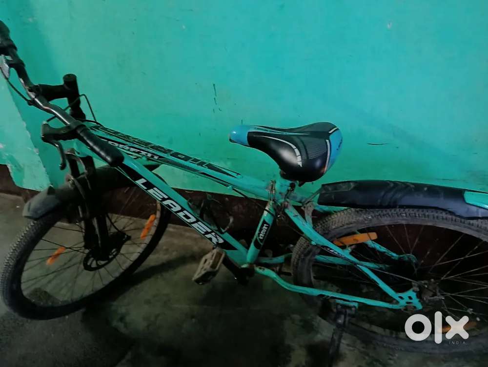 Cycle is 6 month old 1 taiyr free