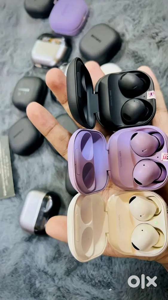 All Brands Earbuds – Refurbished  Open Box  Seal Pack