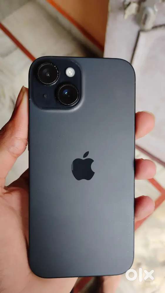 Iphone 15 With wireless charger 1 year old