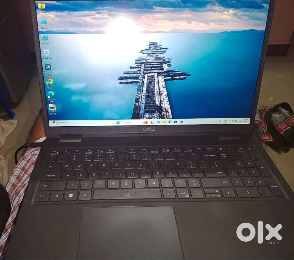 Dell i5 11 th gen 3520 model